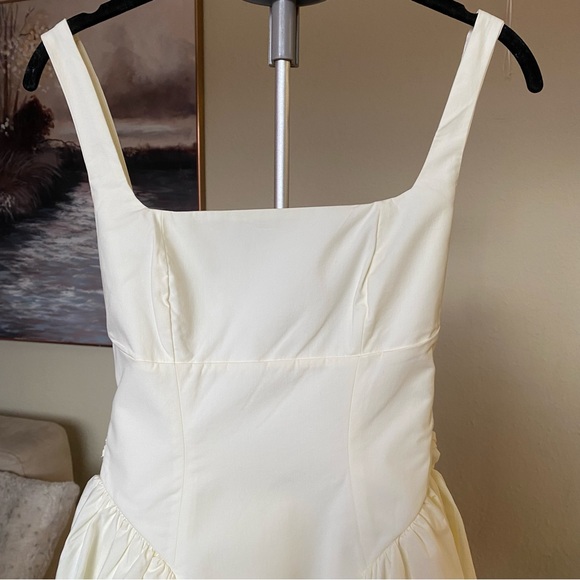 Medium LONGER Fuller Cup HOUSE OF CB 'Florianne' Ivory Bow Mini Dress white NWOT - Picture 8 of 13